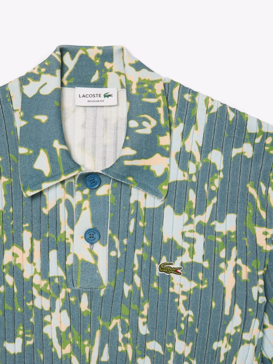 Maglione a Polo con Grafica a Maniche Corte