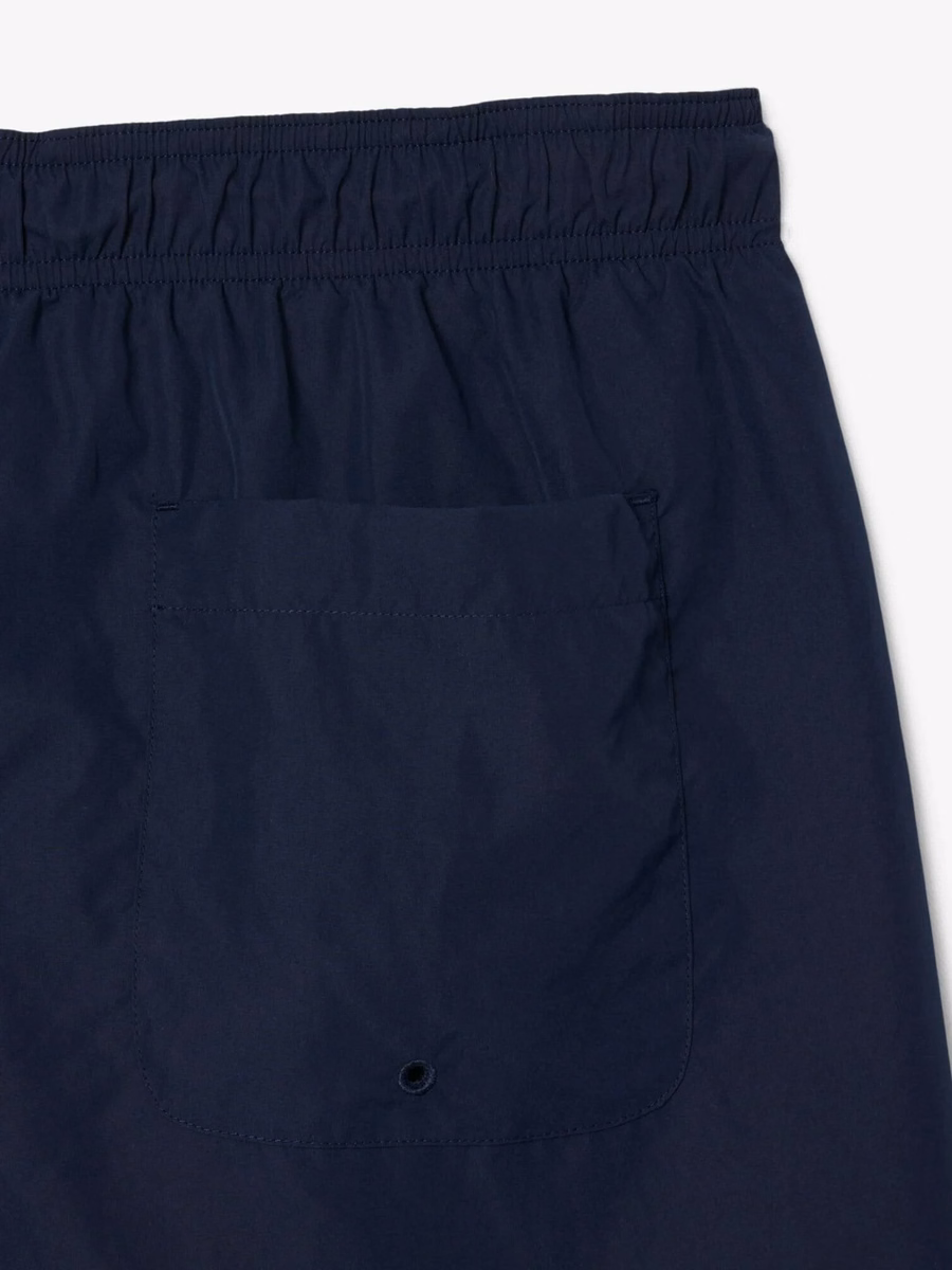 Costumi da bagno monocromatici di lunghezza media