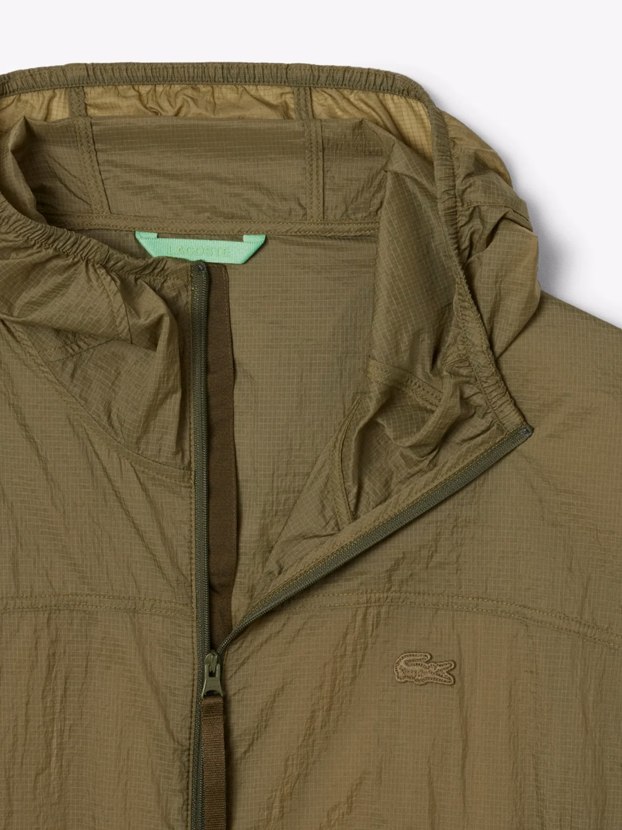 Giacca in nylon ripiegabile e impermeabile